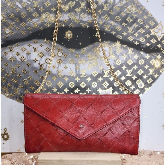 Authentic Chanel Lambskin Diamond Stitched Envelope Matlesse Wallet Red - Picture 3 of 16